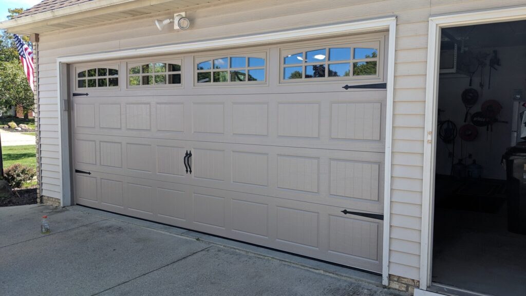 Garage Door Problems in Canyon Lake