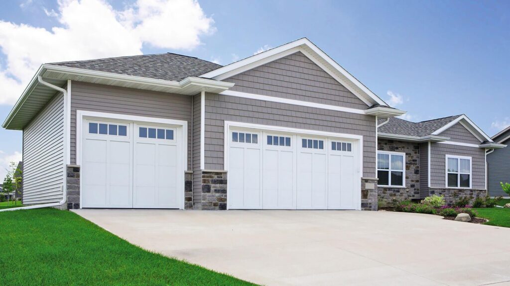 Garage door repair services in New Braunfels