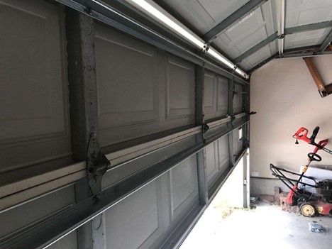 Garage door replacement and installation service in Seguin